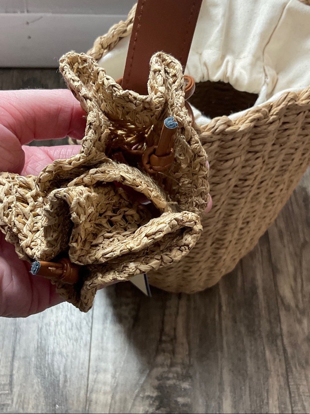 Universal Thread Straw Drawstring Bucket Bag - Picture 3 of 11